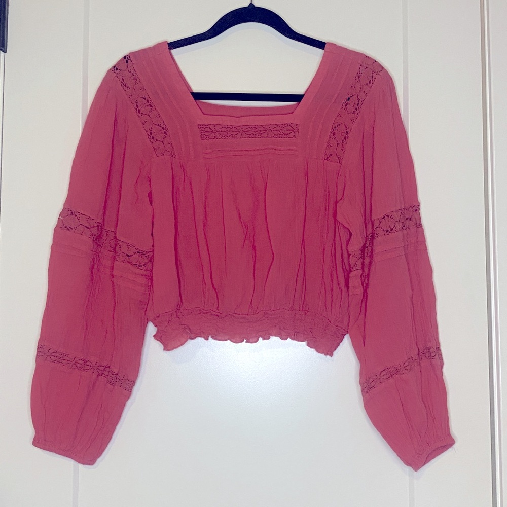 American Eagle pink long sleeve crop top